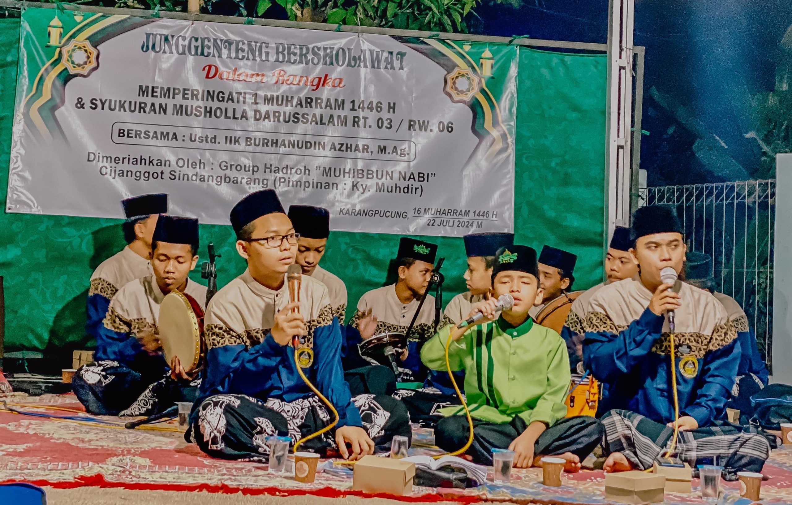 4. Menyambut bulan Muharram di Junggenteng Desa Karangpucung dengan Siraman Rohani dan Pembacaan Sholawat